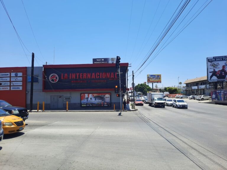 10569 la internacional ferreteria 768x576