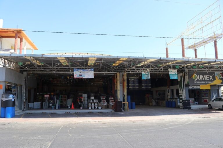 10746 ferreteria y materiales sotelo 768x512