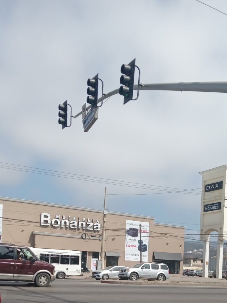 11018 muebleria bonanza sucursal ensenada 768x1024