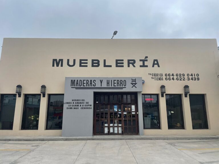 11035 maderas y hierro 8211 muebleria en tijuana 768x576