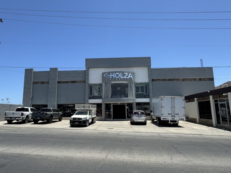 11043 holza muebleria 768x576