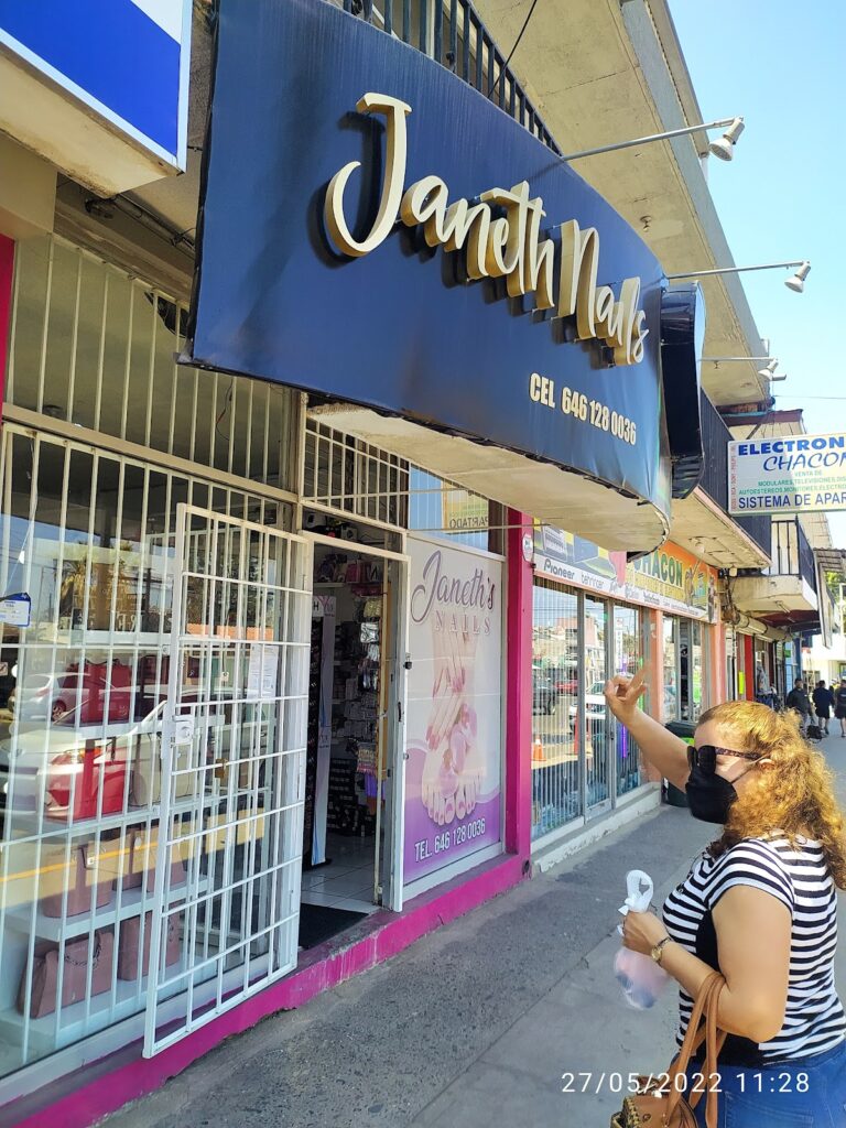 11546 electronica chacon 768x1024