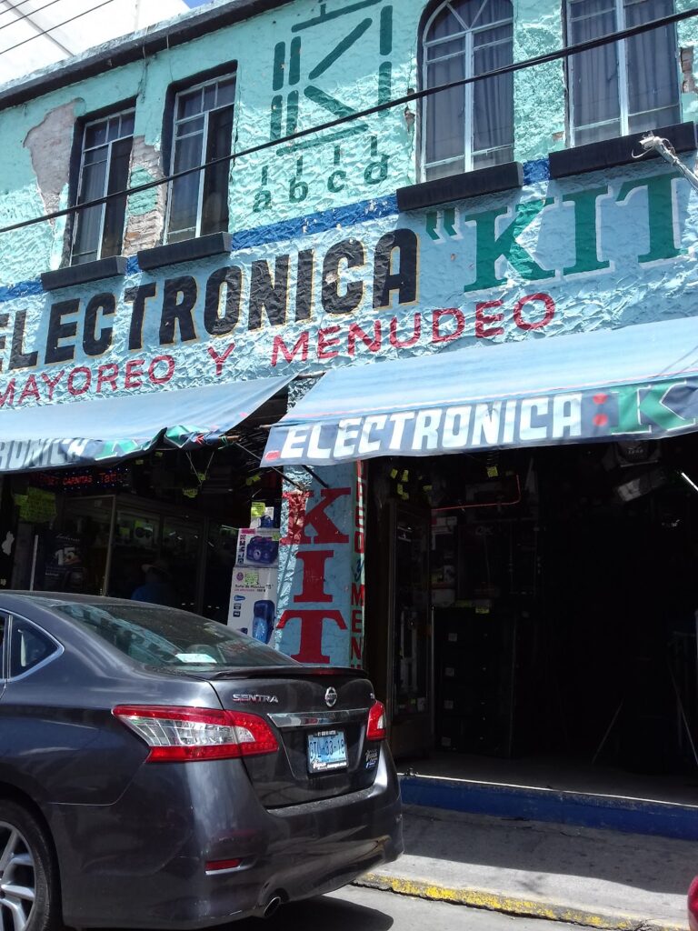 11692 electronica kit 768x1024