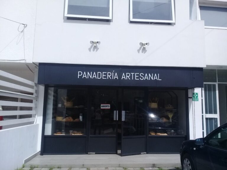12249 pandeta panaderia artesanal 768x576