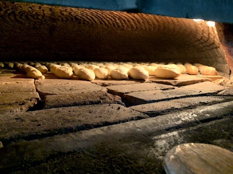 12255 panaderia mora 768x576