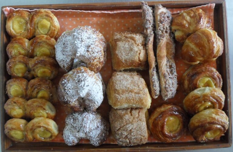 12310 el cuernito panaderia y pasteleria 768x500