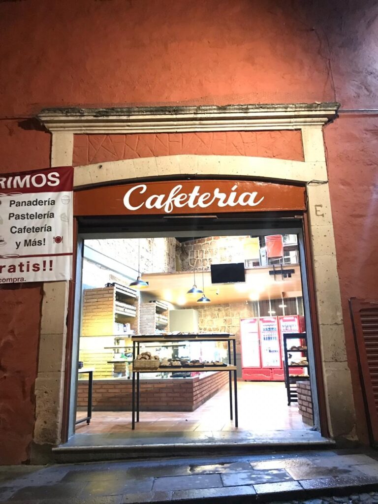 12323 panaderia los olivos 768x1024