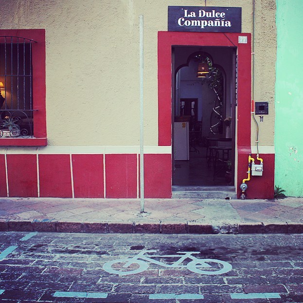 12395 la dulce compania