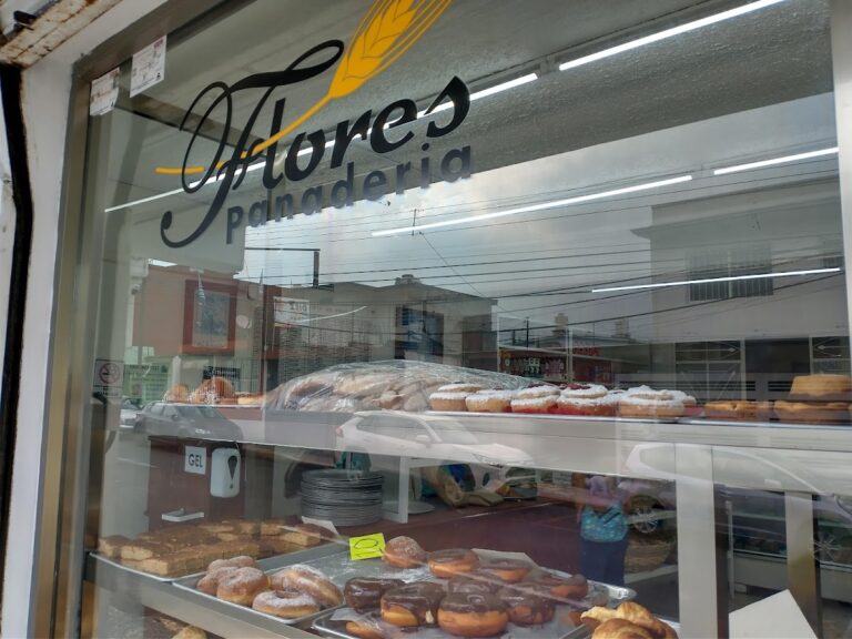 12555 panaderia flores 768x576