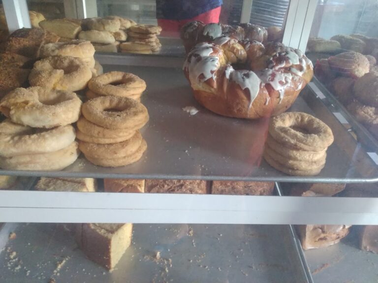 12565 panaderia 8220los 3 reyes8221 768x576