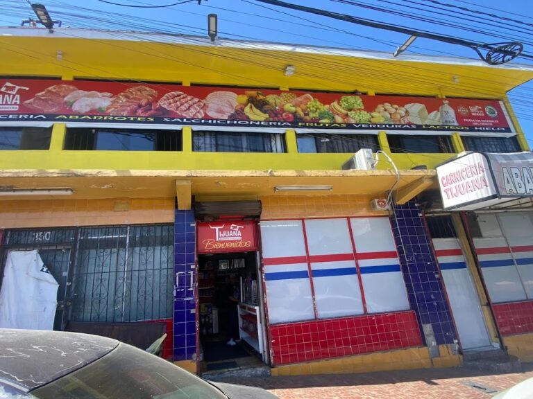 12569 carniceria tijuana 768x576