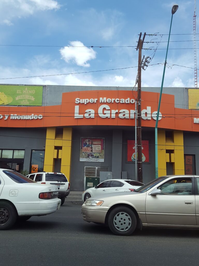 12581 super mercado y carniceria la grande 768x1024