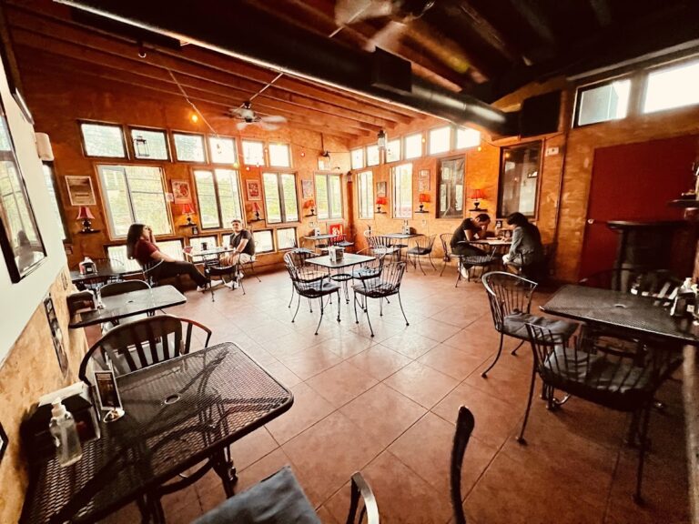 13085 ocho y medio cafe 768x576