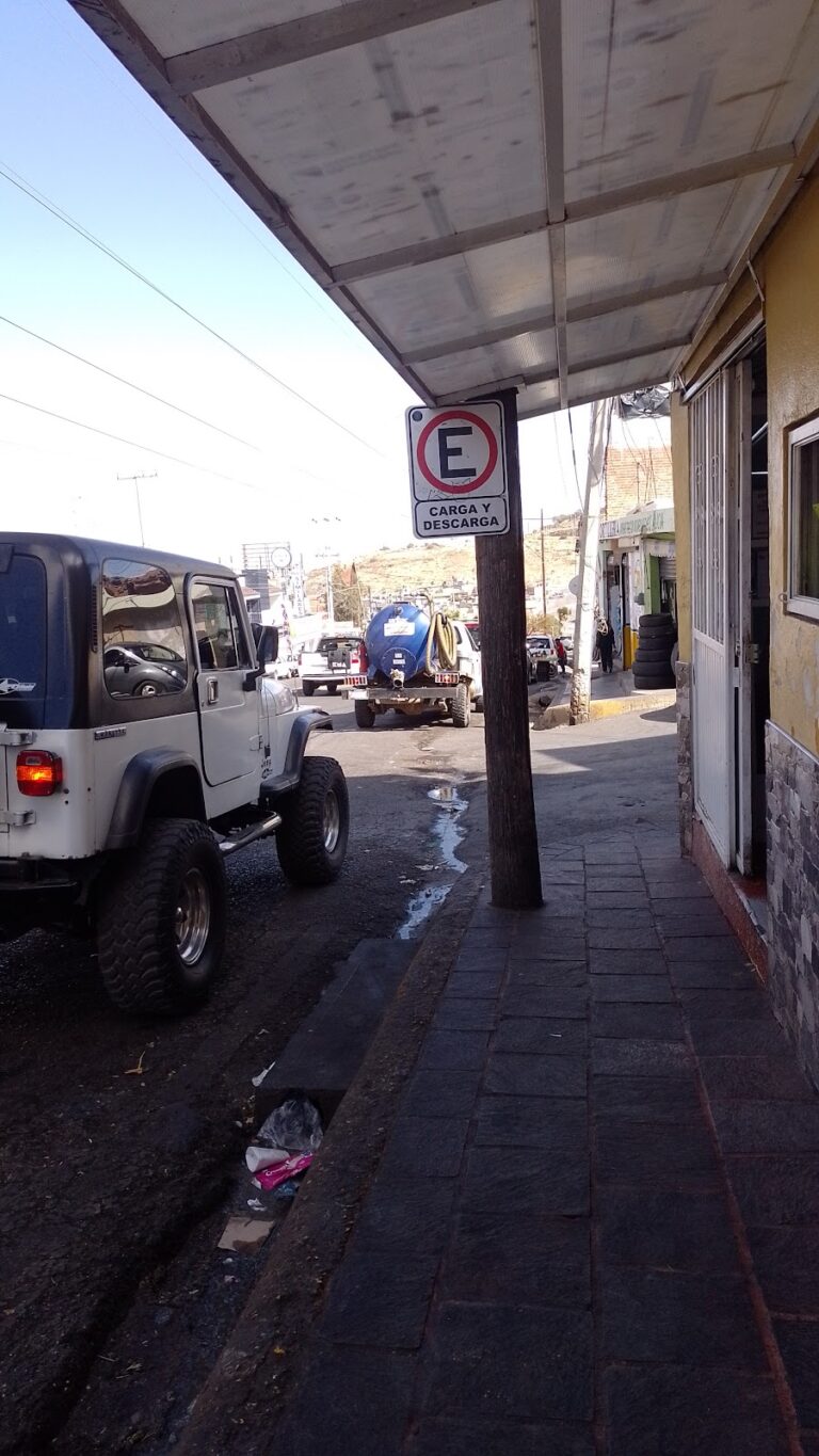 13089 carniceria la preferida 768x1365