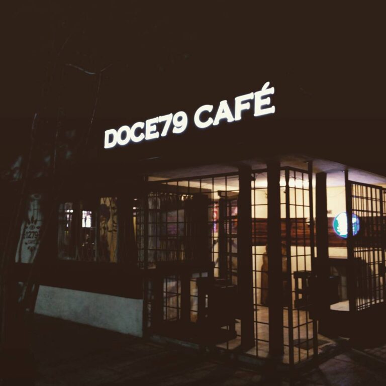 13231 1279 cafe 768x768