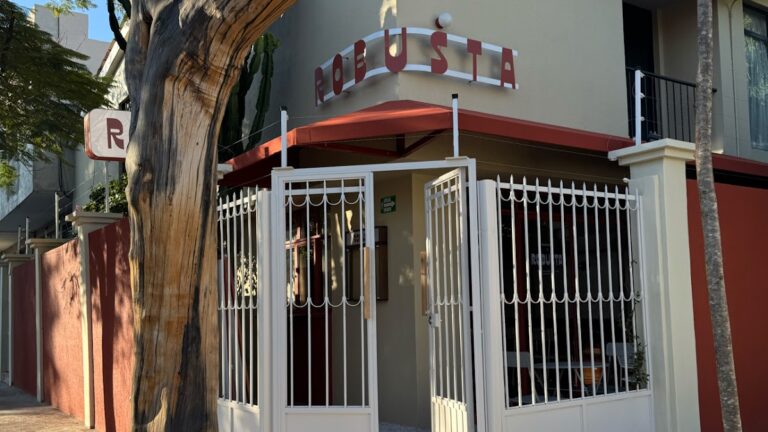 13333 robusta cafe y pan 768x432