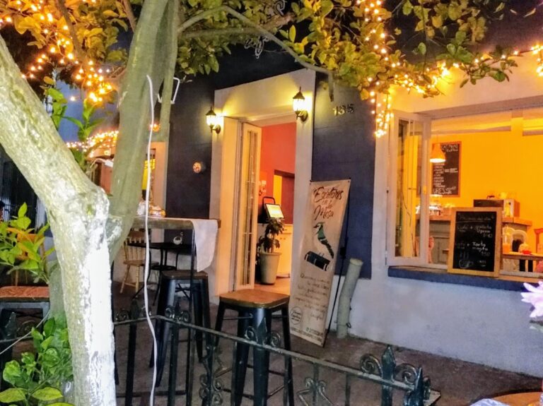 13369 ures cafe 768x575