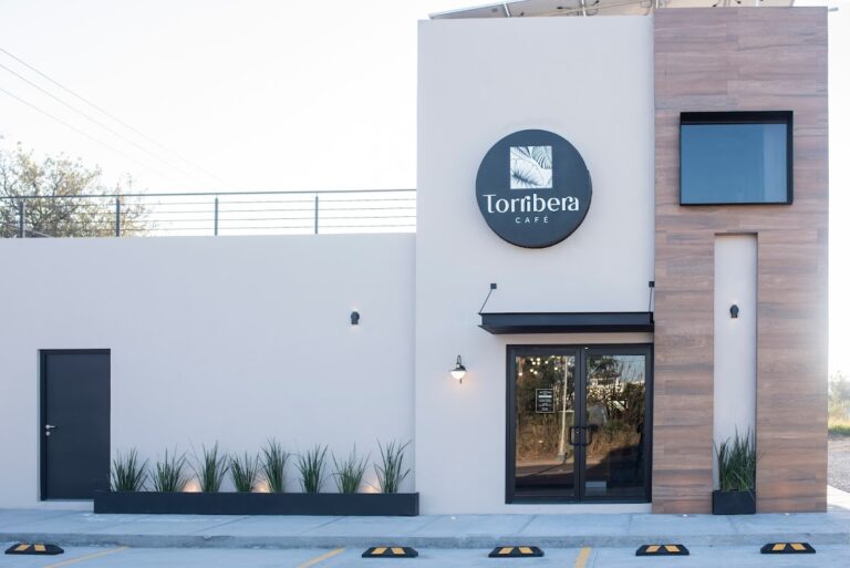 13371 torribera cafe 768x513