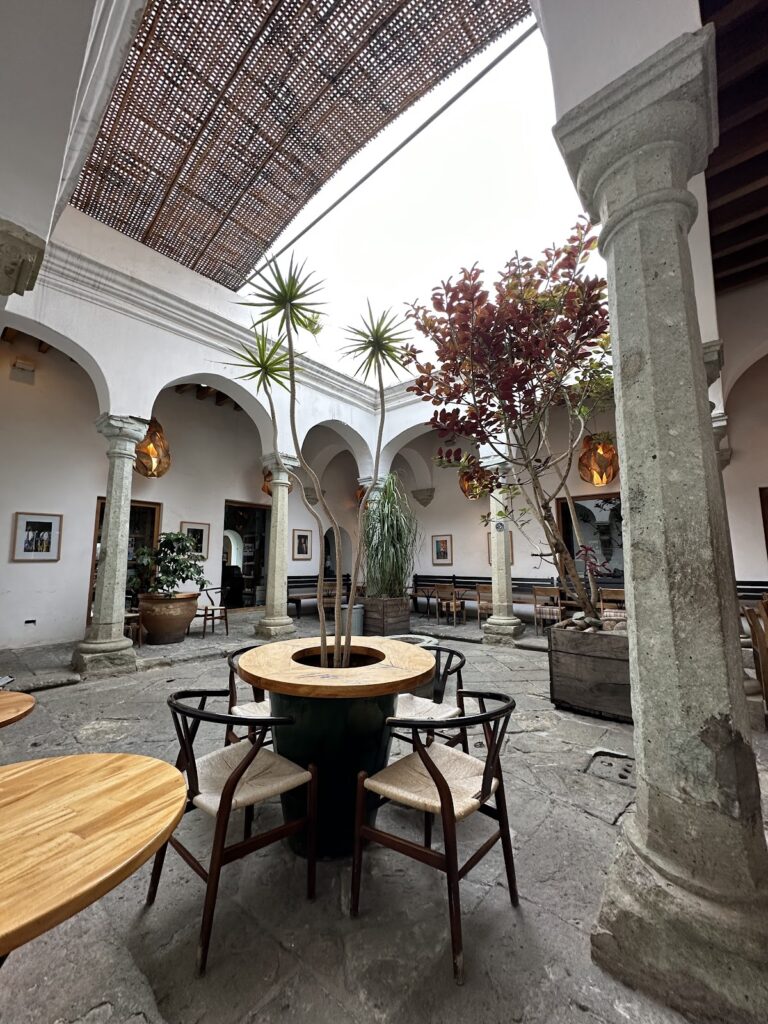 13379 cafe brujula 768x1024