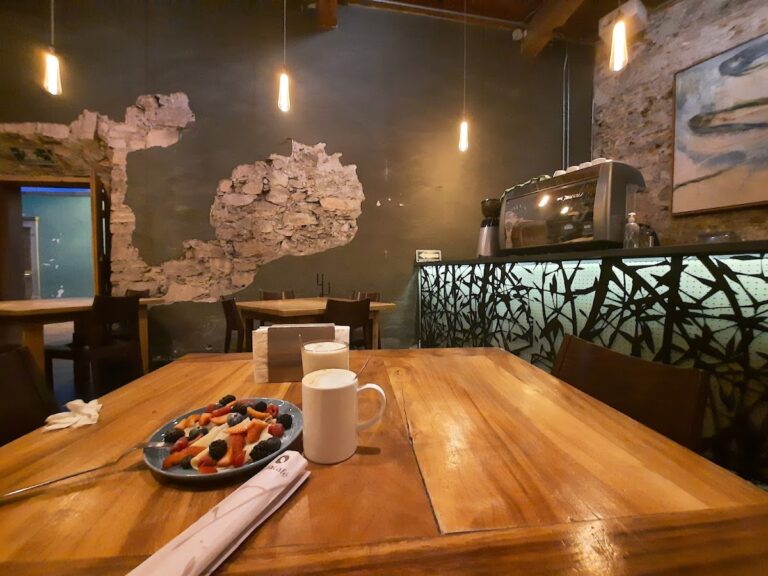 13411 alda cafe 768x576