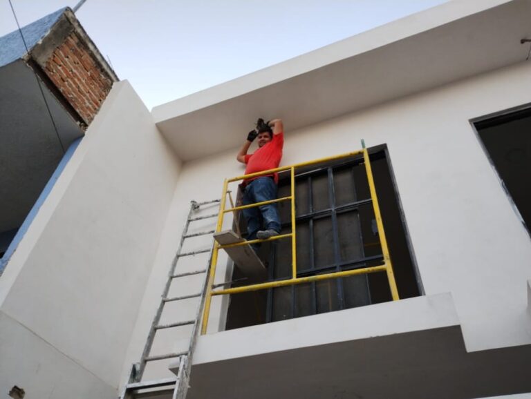 1352 electricista el ruso 768x578