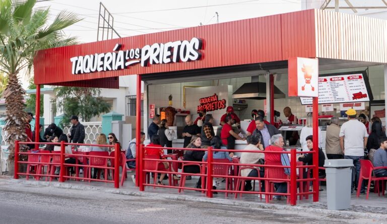 13594 taqueria los prietos 768x444