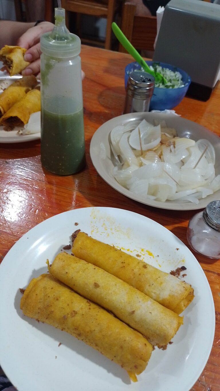 13656 taqueria los jarritos 768x1365