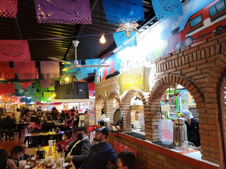 13658 taqueria aaajiji 768x576