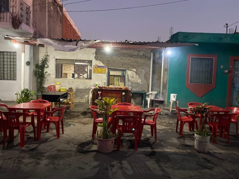 13716 taqueria alcazar 768x576