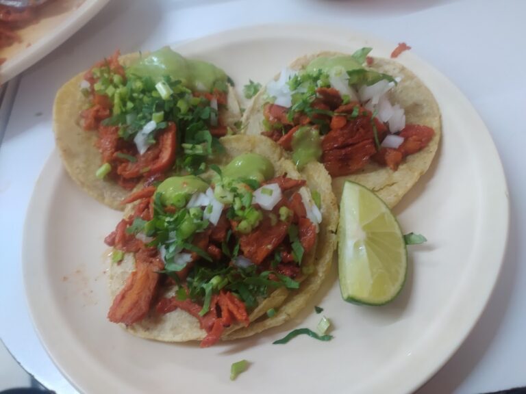 13834 taqueria 8220los volcanes8221 768x576