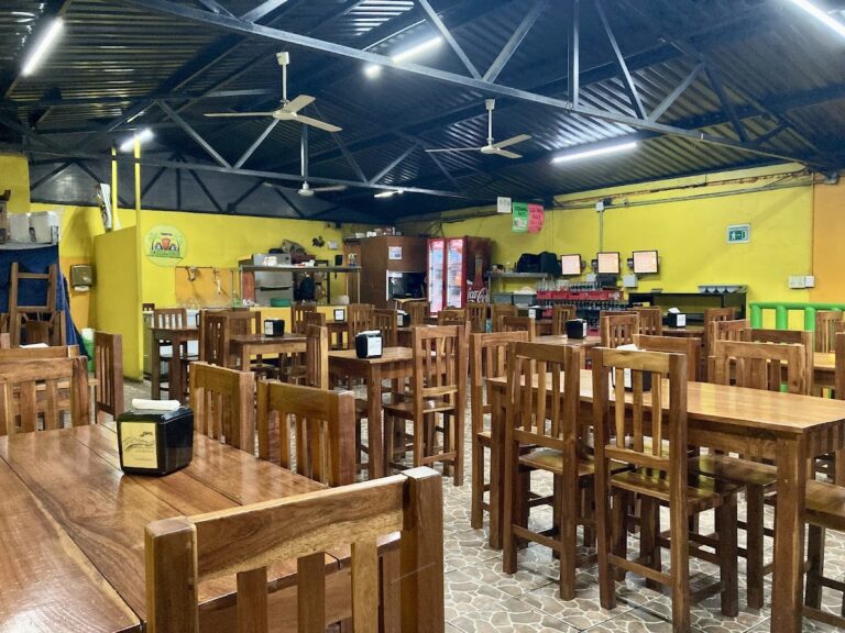 13960 taqueria la riviera costena 768x576