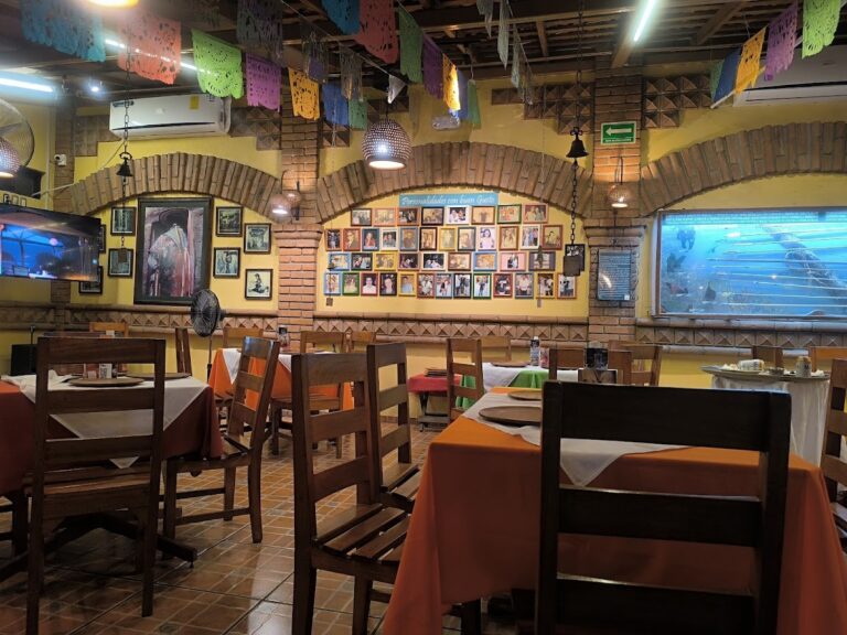 14160 restaurante las pichanchas 768x576