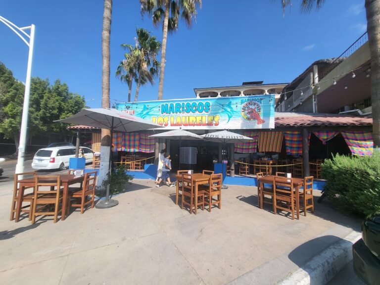 14188 mariscos los laureles 768x576