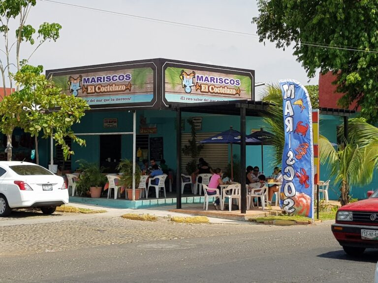 14228 mariscos el coctelazo 768x576