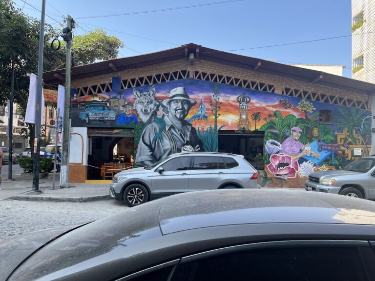 14312 mariscos el guero 768x576