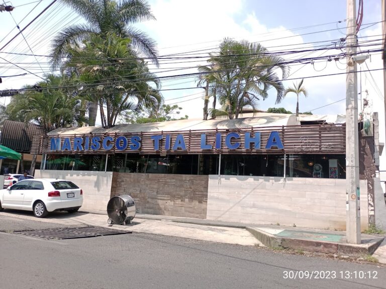14426 mariscos tia licha bistro rio mayo 768x576
