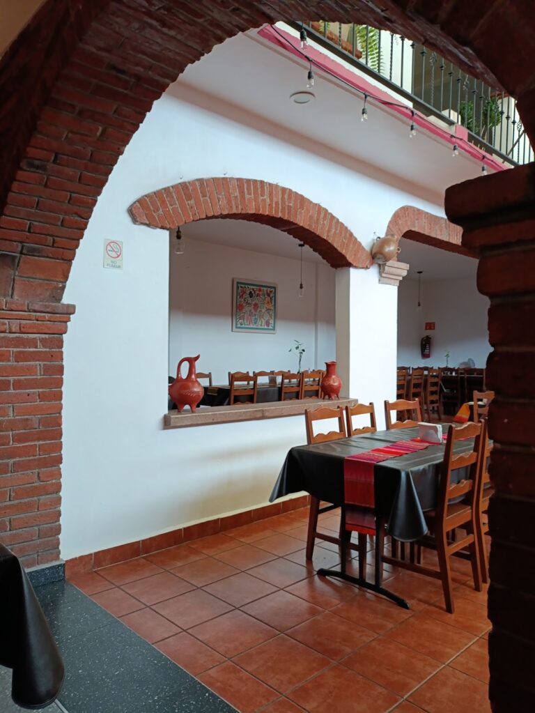 14884 la casa de pedro y sara 768x1023