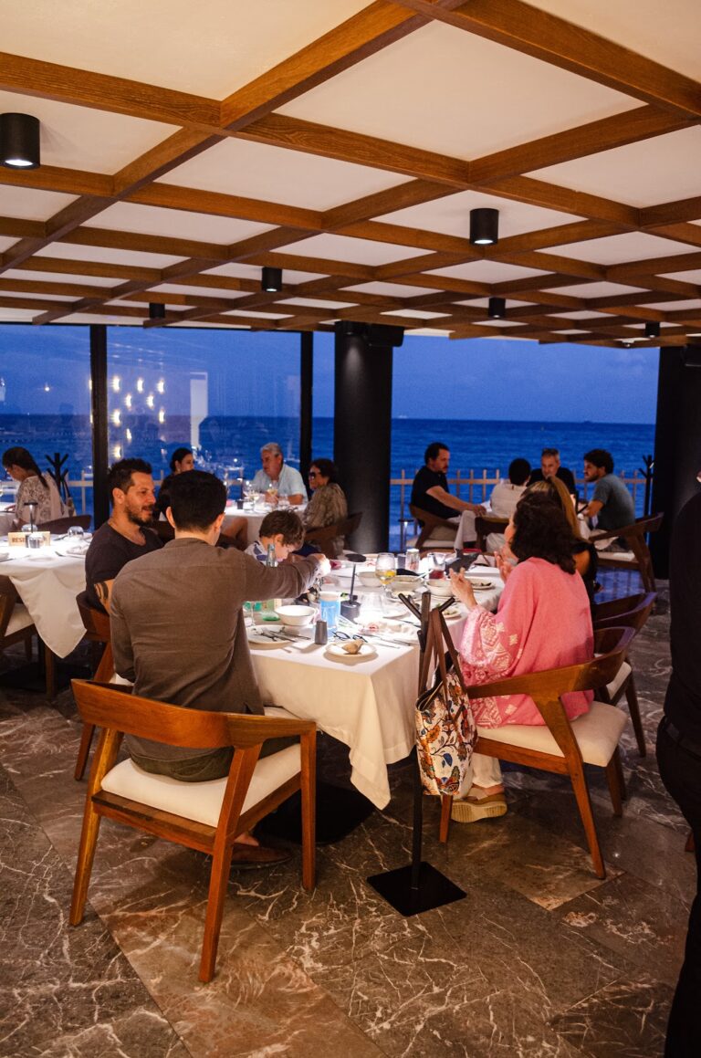 14956 piaggia restaurante playa del carmen 768x1159