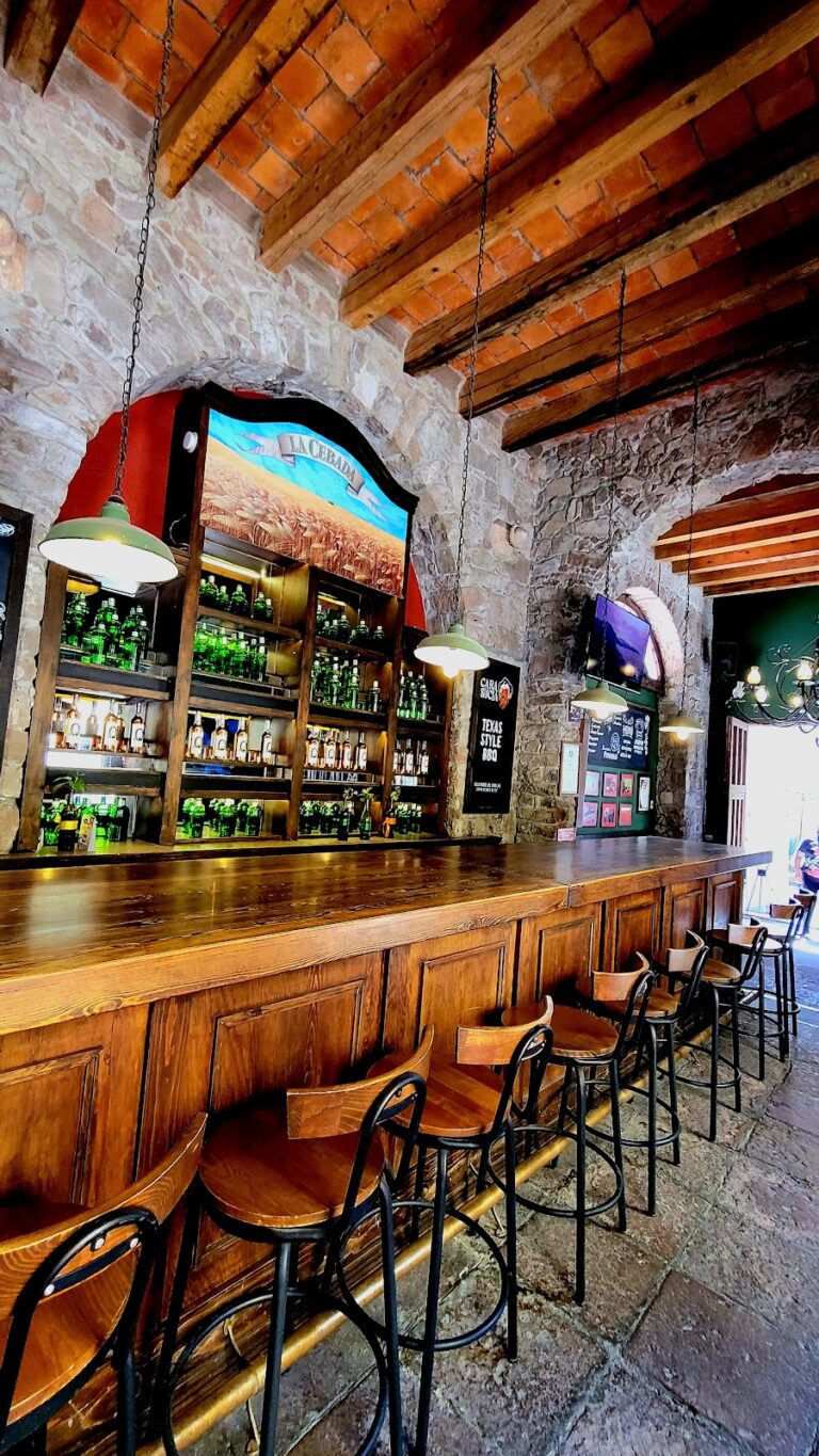 14962 la oruga y la cebada 768x1365