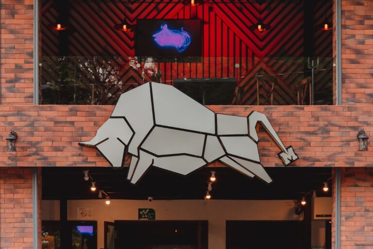 15036 madison grill orizaba 768x513