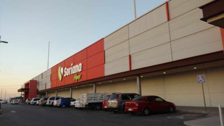 15409 soriana hiper santa rosa 768x432