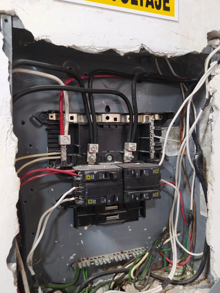 1566 electricista los mochis 768x1024