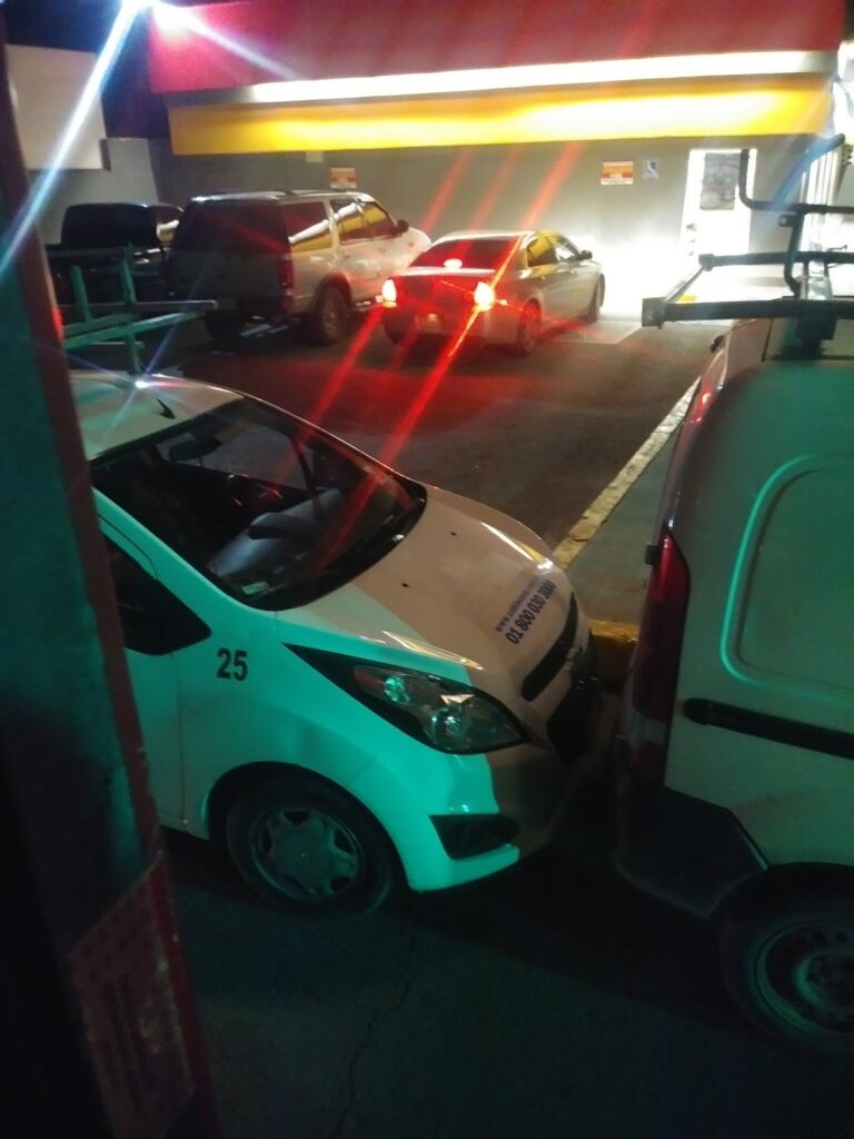 15676 oxxo abasolo 768x1024