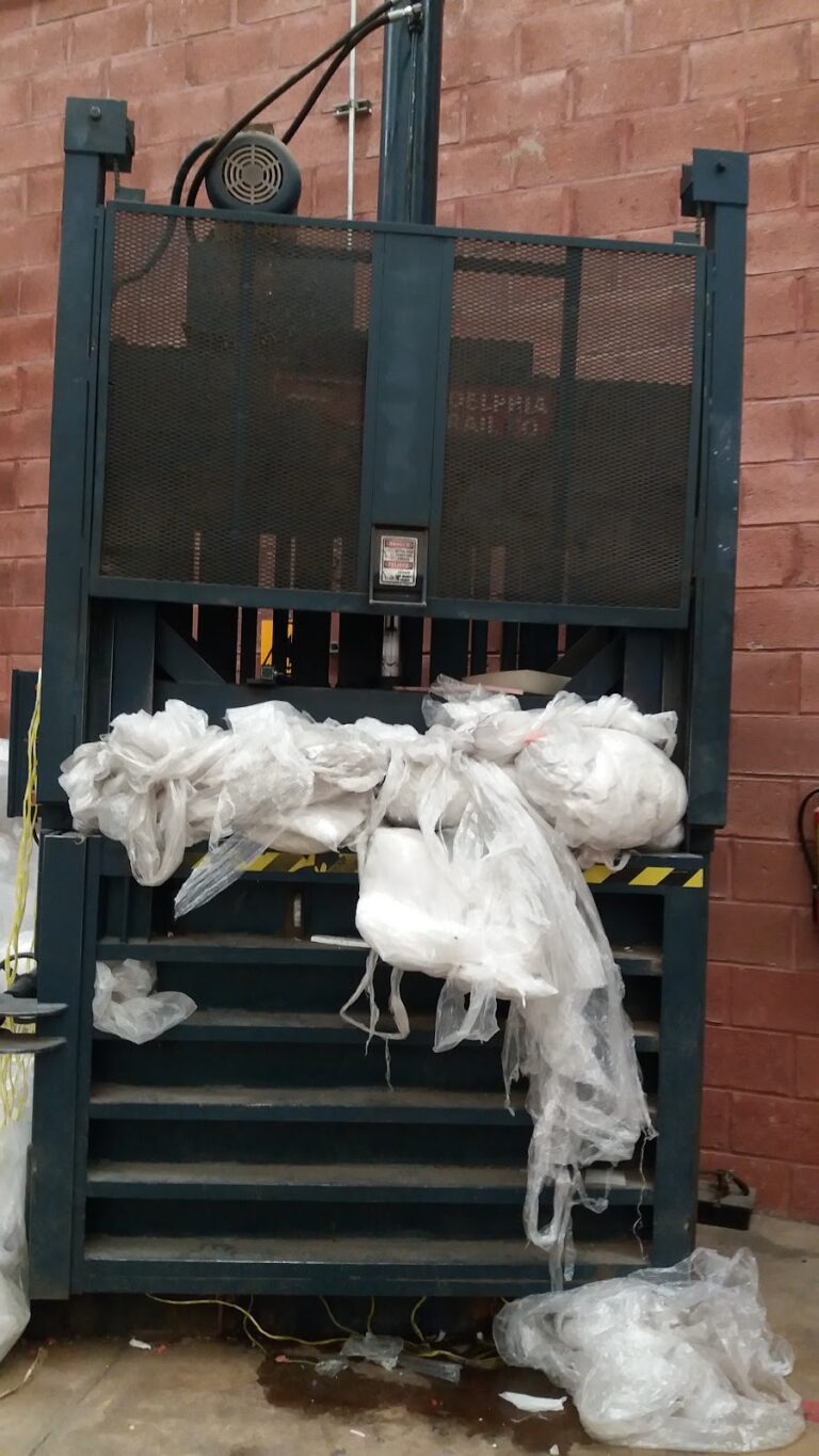 15775 oxxo indigenas gdl 768x1365