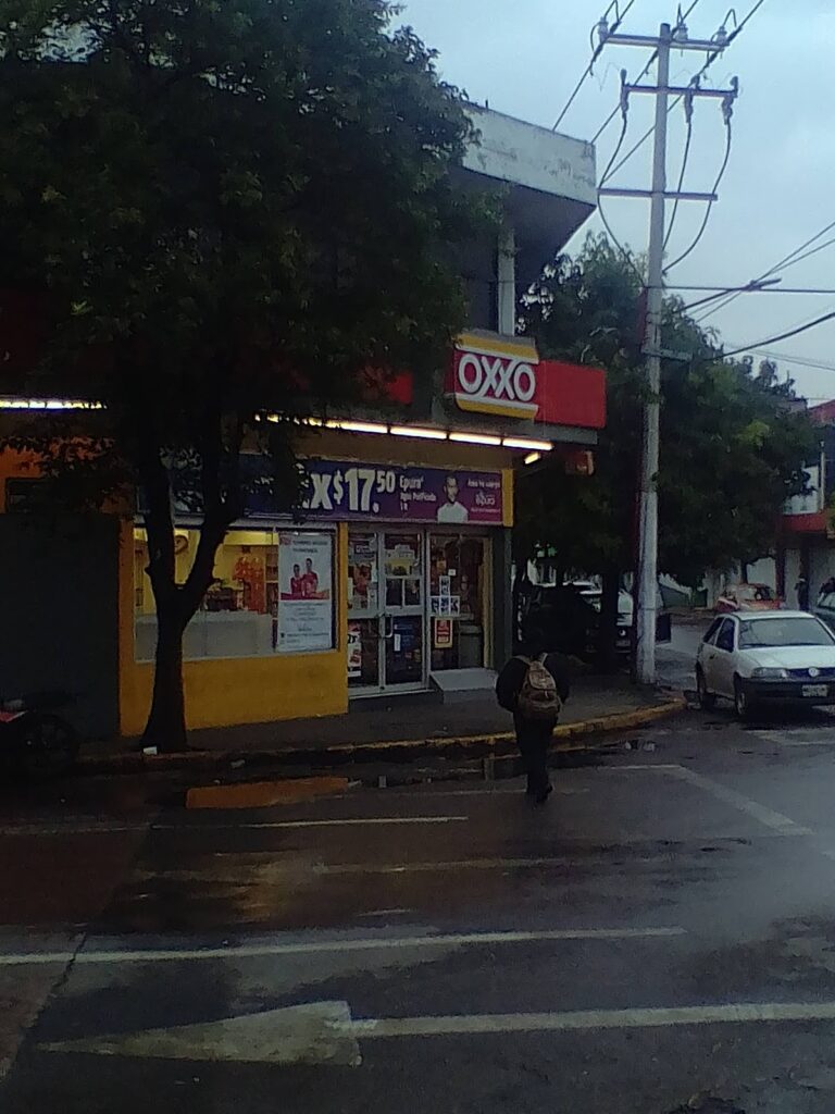 15803 oxxo tlane centro 768x1024