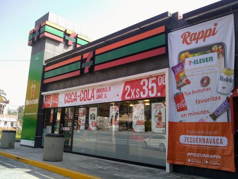 15846 7 eleven diaz ordaz 768x576