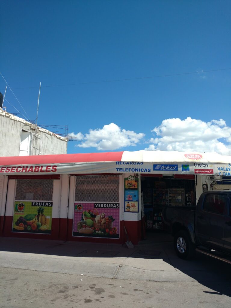 15936 tiendita 24 horas 768x1024