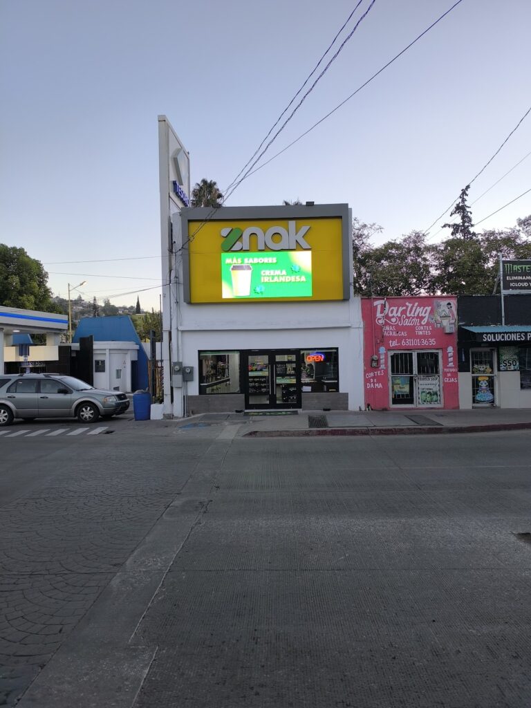 15961 znak minimarket 768x1024