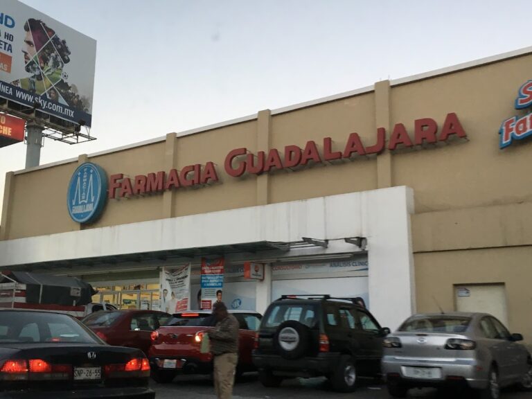 16425 farmacia guadalajara 768x576