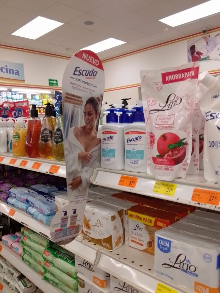 16556 farmacia guadalajara 768x1024